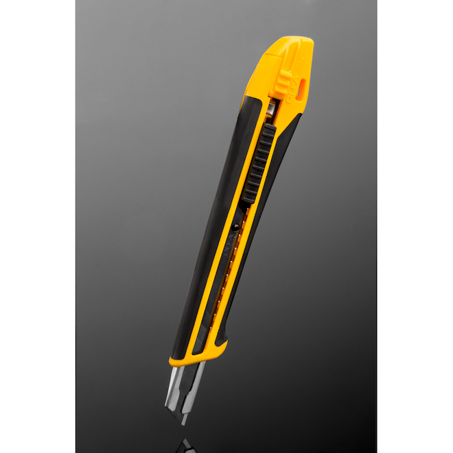 Couteau utilitaire XA-1 d'Olfa avec lame noire UltraSharp, 9 mm, caoutchouc et fibre de verre, noir et jaune