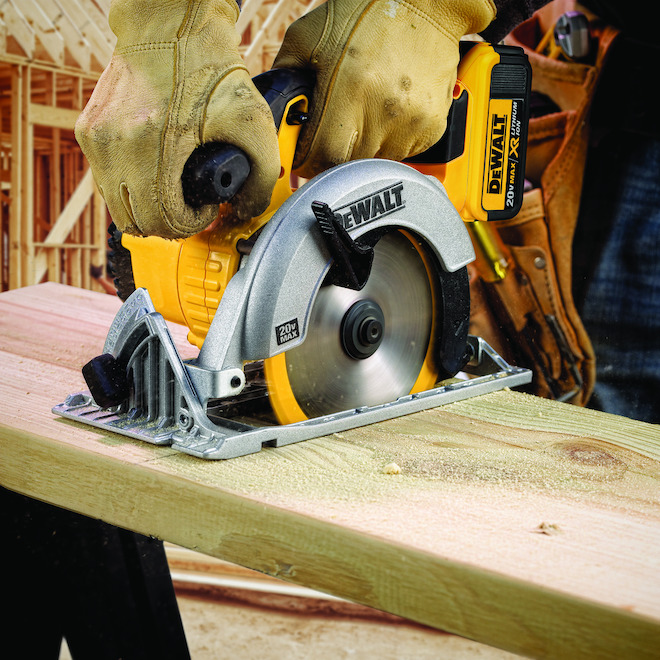 DeWalt 20-Volt 6 1/2-in Cordless Circular Saw - 5150 RPM - 50° Bevel Capacity - Bare Tool (battery not included)