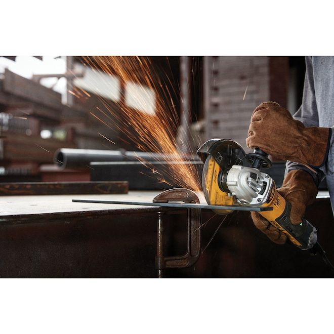 DEWALT High Performance Metal Cutting Wheel Type 1 for Angle Grinders - 4 1/2-in