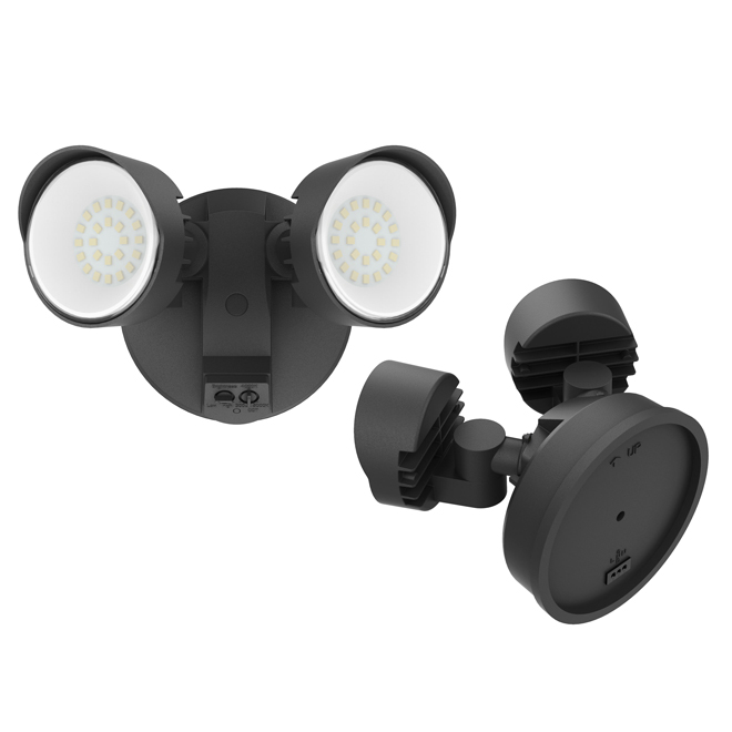 Globe Electric 22W LED Floodlight with 2 Lights 2200 lumens and Dusk-to-Dawn Function - Black