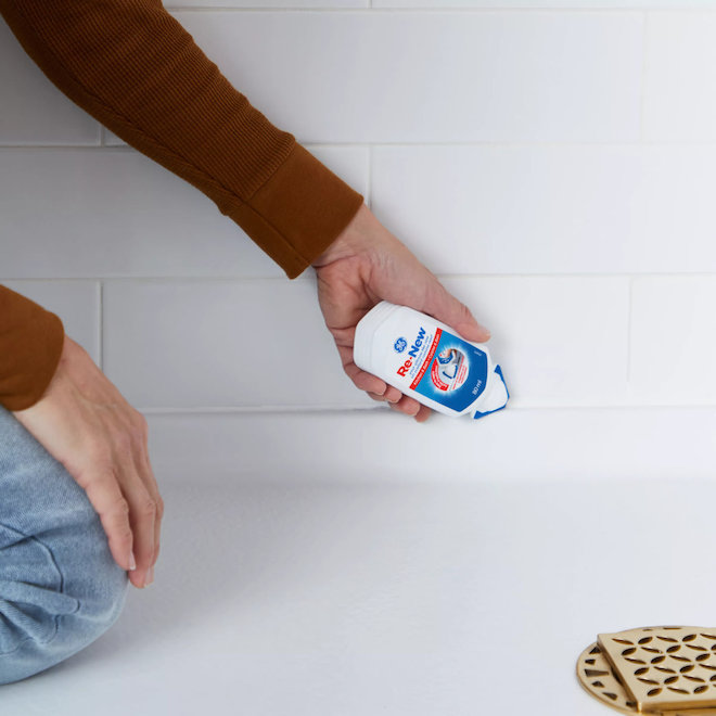 GE Re-New Kitchen and Bathroom Sealant White 80-ml