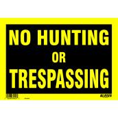 Klassen No Hunting or Trespassing Sign - 8-in x 12-in - Plastic