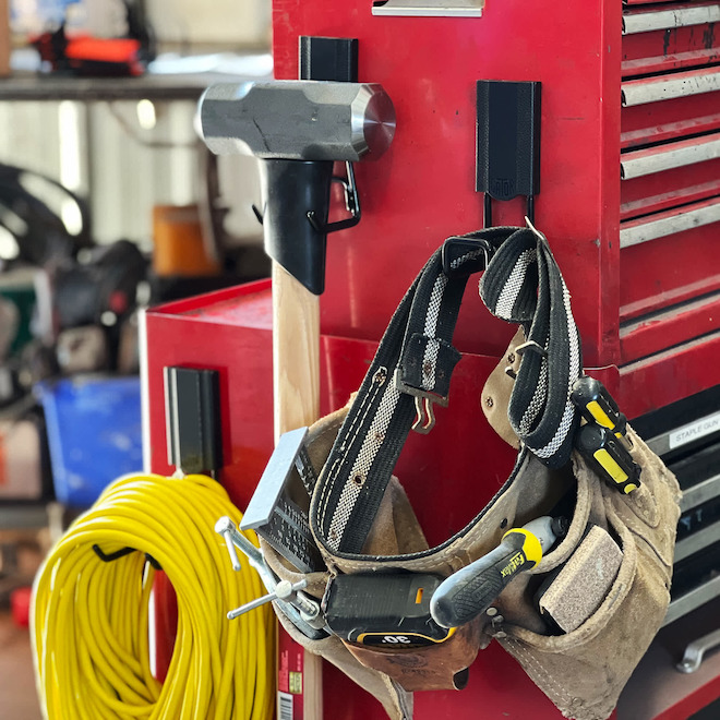 Gator Magnetics MIDI Magnetic Closed Hook 2.5-in with 25-lb Capacity - Black