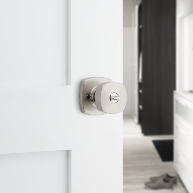Weiser Troy Locking Door Knob for Bed or Bath Privacy Door - Satin Nickel
