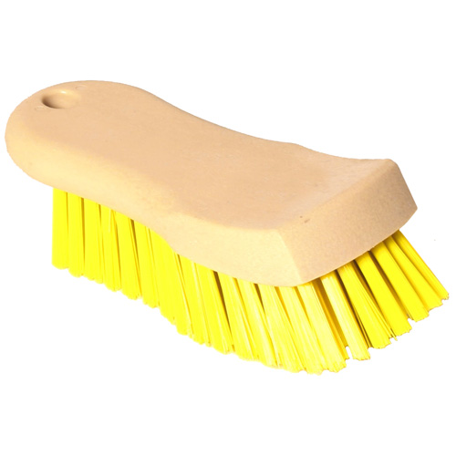 Brosse à récurer Mann, soies de polypropylène, bloc en plastique, 6 po L.