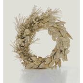 Couronne Holiday Living avec baies et feuilles, Paysage céleste, 22 po, or