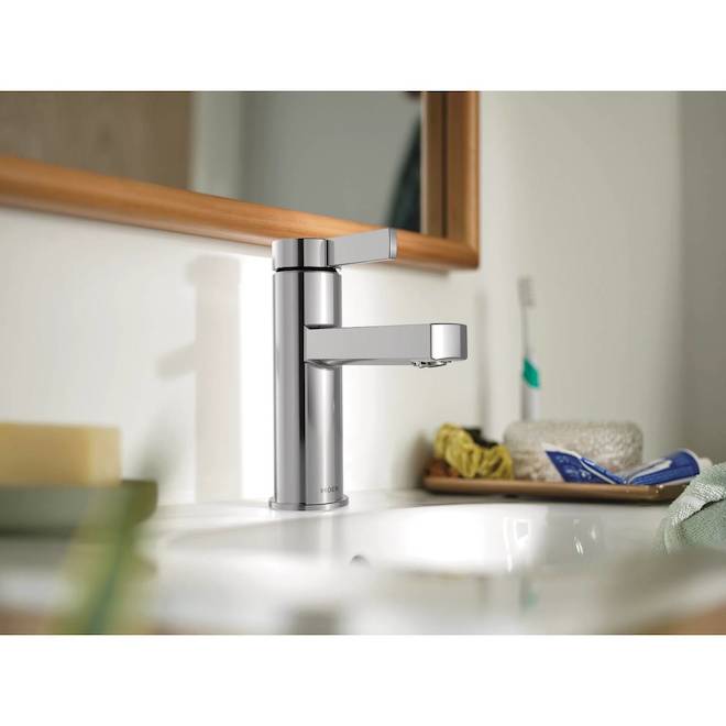 MOEN Beric Bathroom Faucet with 1 Handle - Chrome