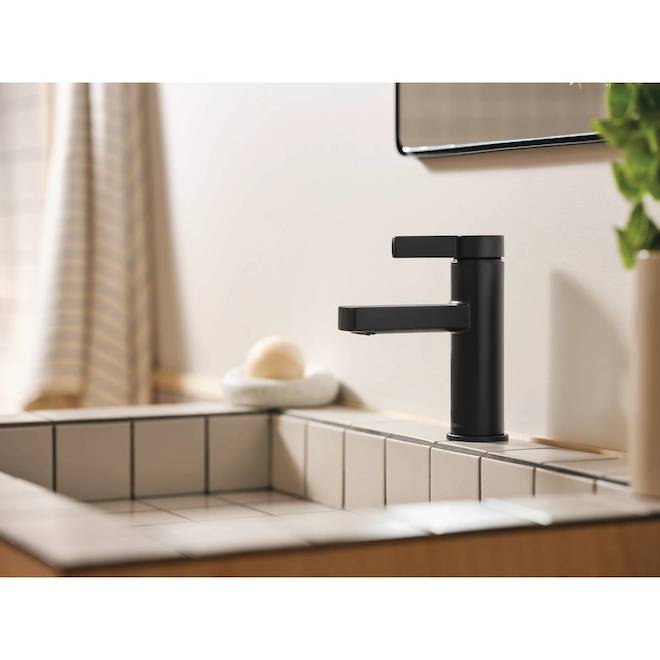 MOEN Beric Bathroom Faucet with 1 Handle - Matte Black