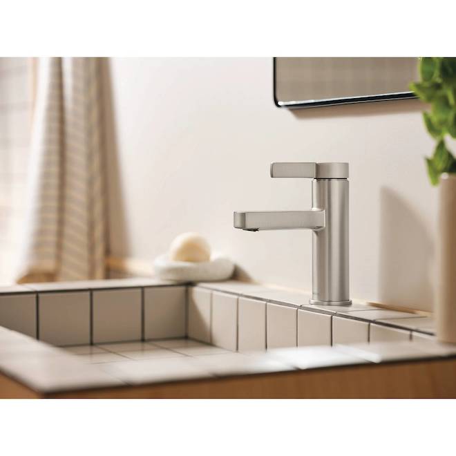 MOEN Beric Bathroom Faucet with 1 Handle - Brushed Nickel