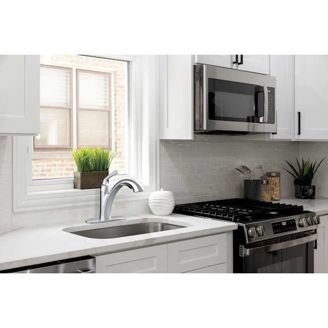 Landon & Co. Eastmain Kitchen Faucet with 1 Handle and Pull-Down Spout - Chrome