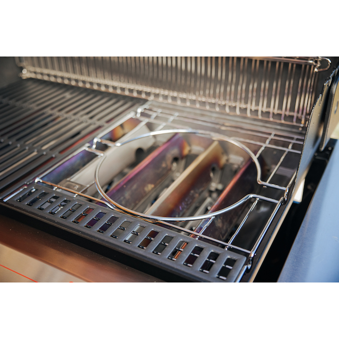 Weber Genesis E-335 Natural Gas BBQ - 39 000 BTU 37410001 | RONA