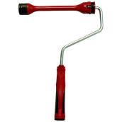 Armature pour rouleau avec manche ergonomique