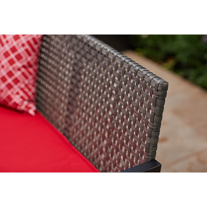 Ensemble de mobilier extérieur Ainsley par Style Selections avec cadre en acier noir et coussins rouges, 4 pièces