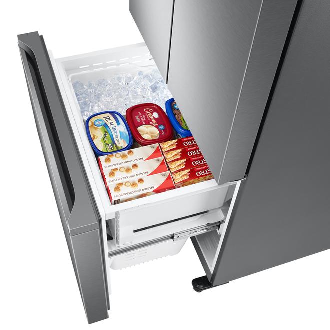 Réfrigérateur à double battant de 33 po et 19,5 pi³ avec machine à glaçons et connectabilité WI-FI de Samsung, inox