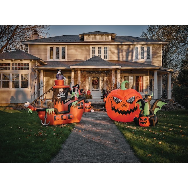 CELEBRATIONS BY L&CO Jack-O-Lantern LED Inflatable 6-ft