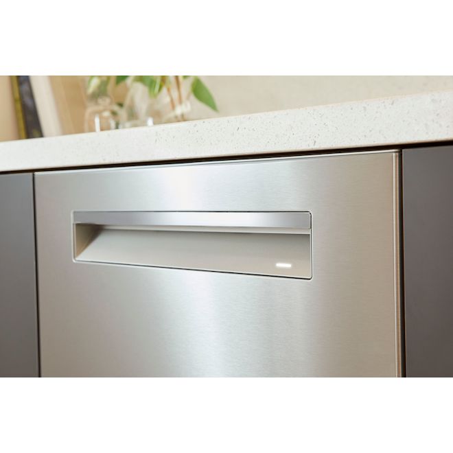 Bosch 800 Series 24 in Stainless Steel 3 Rack Smart Built In