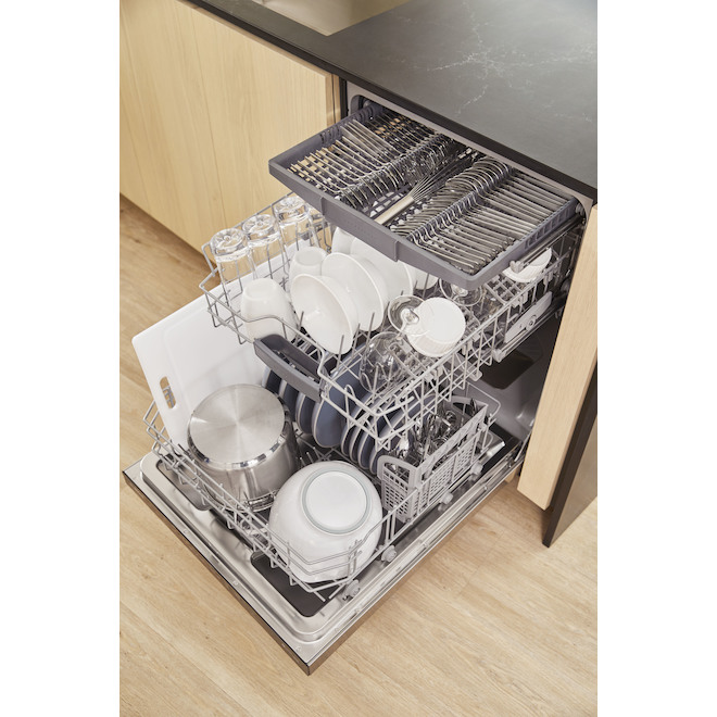 Bosch 100 Series 3 Rack 46 dB 24 in Stainless Steel Built In Dishwasher