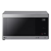 LG NeoChef 1.5-cu ft Stainless Steel Countertop Microwave