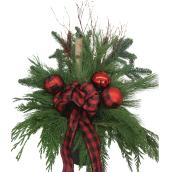 Célébrations BY Landon & Co. Christmas Arrangement with Ornaments - 9.5-in - Green