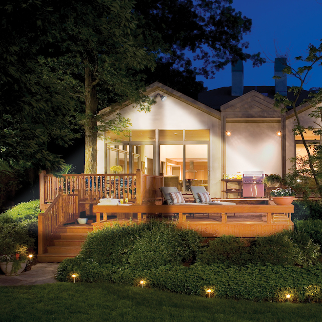 GE Ultra Bright 150-Watts EQ PAR38 Warm White Dimmable LED Light Bulb (1-Pack)