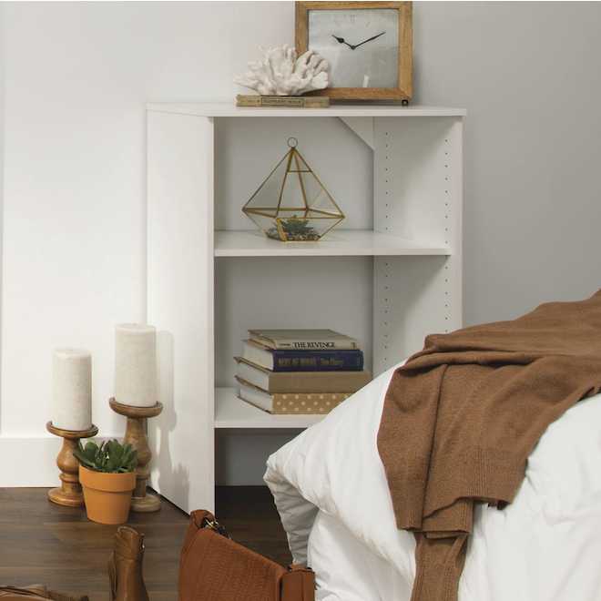 Étagère de rangement en coin empilable blanche à 3 tablettes SuiteSymphony 41,1 H. x 31,75 l. x 19,67 po P.