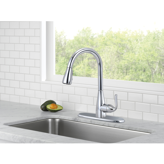 Delta Grenville Chrome 1-Handle Pull-Down Spray Kitchen Faucet