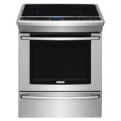 Cuisinière à induction Electrolux encastrée, 4,6 pi³, acier inoxydable