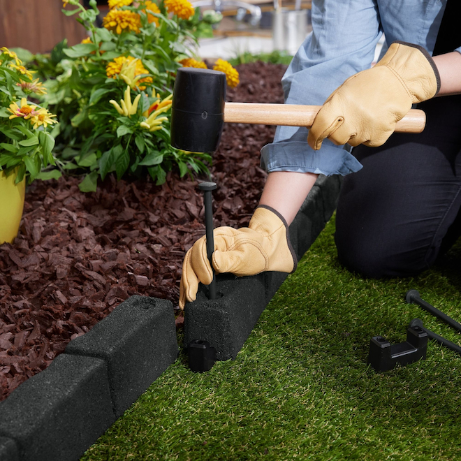 GroundSmard SmartLoc 4-ft L Black Rubber Landscape Edging