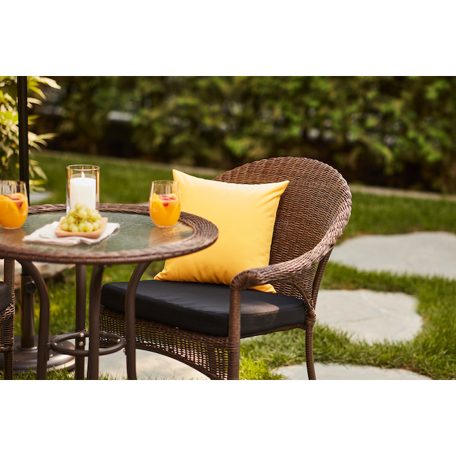 Table bistro ronde pour patio Style Selections Spruce Hills brune de  28 3/16 po en acier et en verre trempé