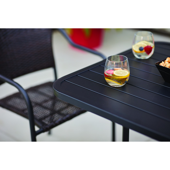 Table bistro carrée Pelham Bay de Style Selections en acier noir