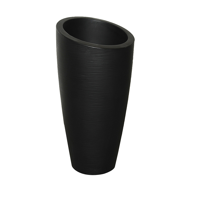 Mayne Modesto 32-in Black Polyethylene Planter