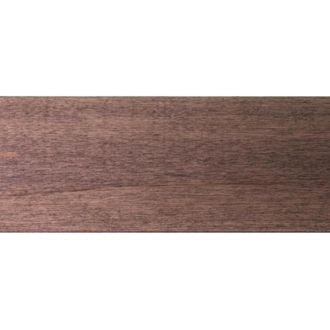 Nez de marche en bois de chêne préfini Flexco 0,75 x 78 po, gris clair