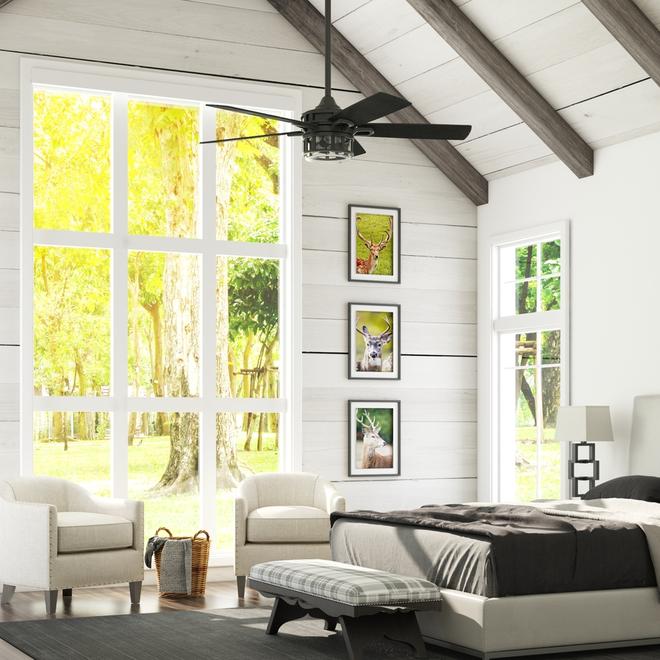 Harbor Breeze Seguin Falls 48-in Black LED Remote-Controlled Ceiling Fan - 5 Reversible Blades