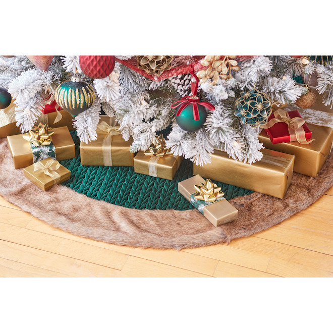 Holiday Living 48-in Green Christmas Tree Skirt with Fur