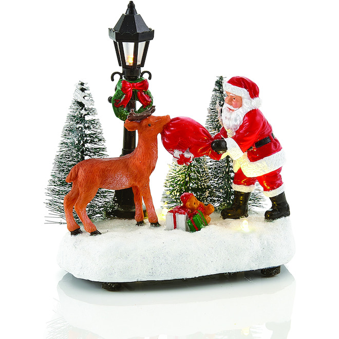 Scène illuminée Holiday Living avec un Père Noël et son renne, Carole Towne, multicolore