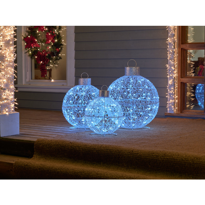 Holiday Living Set of 3 Lighted Christmas Ornament 28-in, 23-in and 18-in
