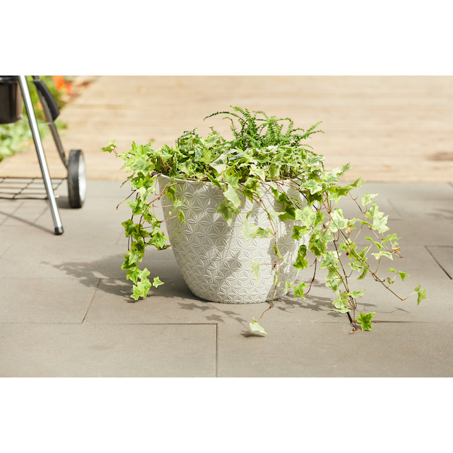 Allen + Roth 1-Pack 15.2-in W x 12-in H Off-White Resin Planter