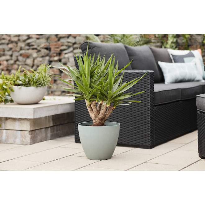 Allen + Roth 1-Pack 16.4-in W x 14.3-in H Matte Grey Resin Planter