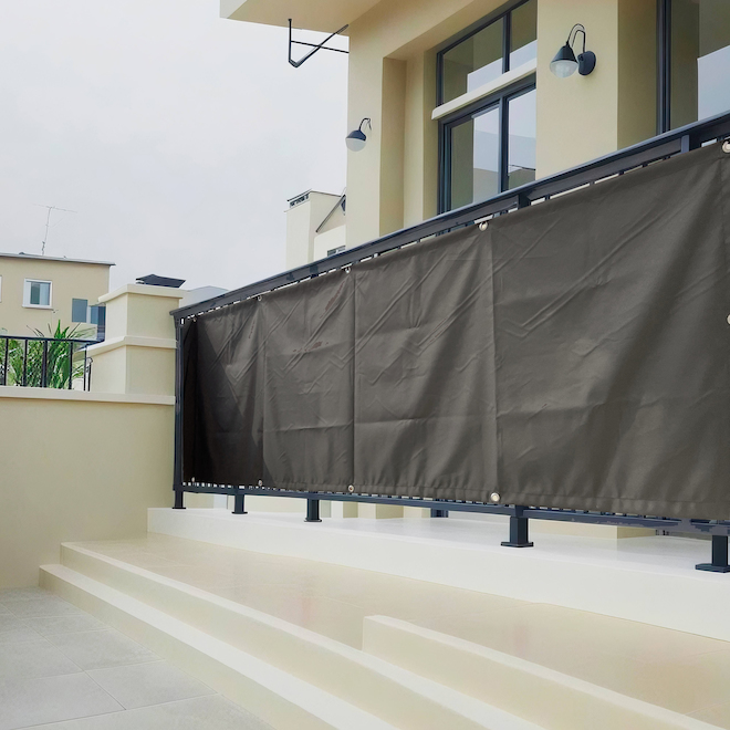Landon & Co. Balcony Privacy Screen in Polyester 30 x 177-in - Grey