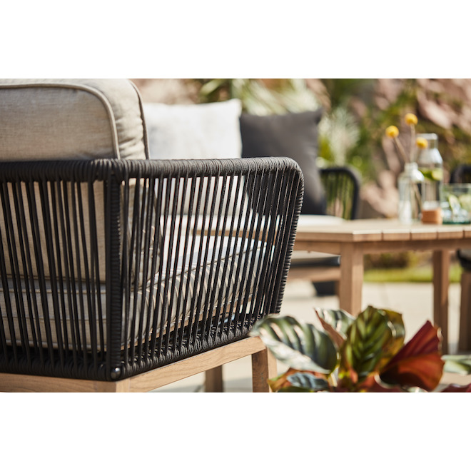Ensemble de 2 fauteuils de patio Positano d'Allen + Roth, beige et noir, acier et oléfine