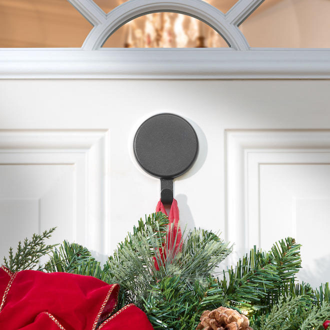 Haute Decor Magnetic Wreath Hanger in Black Acrylic