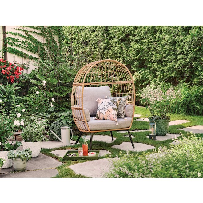 18 x 18-in Multicolored Green/Grey/Beige Floral Pattern Recycled Polyester Reversible Outdoor Decorative Cushion