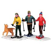 Skiing with Friends - Village Figures