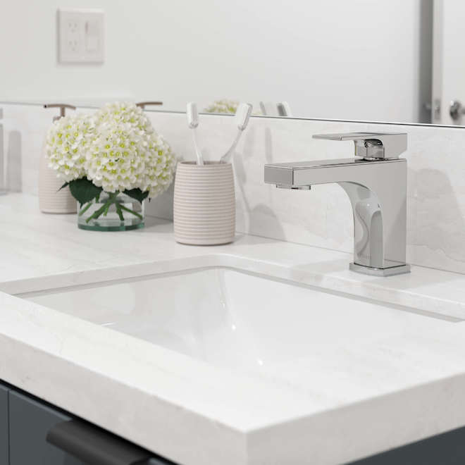 Pfister Admiral Bathroom Faucet with 1 Handle and Push&Seal Drain - Chrome