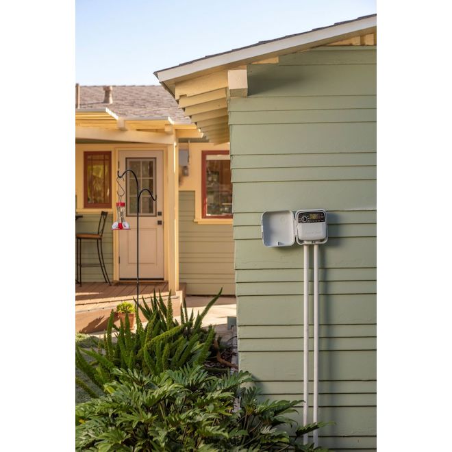 Rain Bird 8-Zone Indoor/Outdoor Irrigation Timer