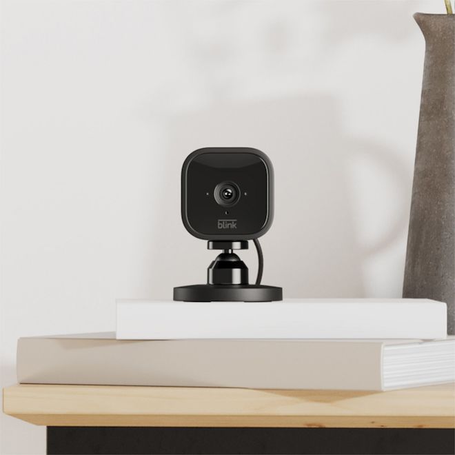 Blink Mini Smart Security Camera for Indoors with Motion Detection - Black