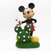 Statue de Mickey Mouse avec topiaire floral, résine, 14 po