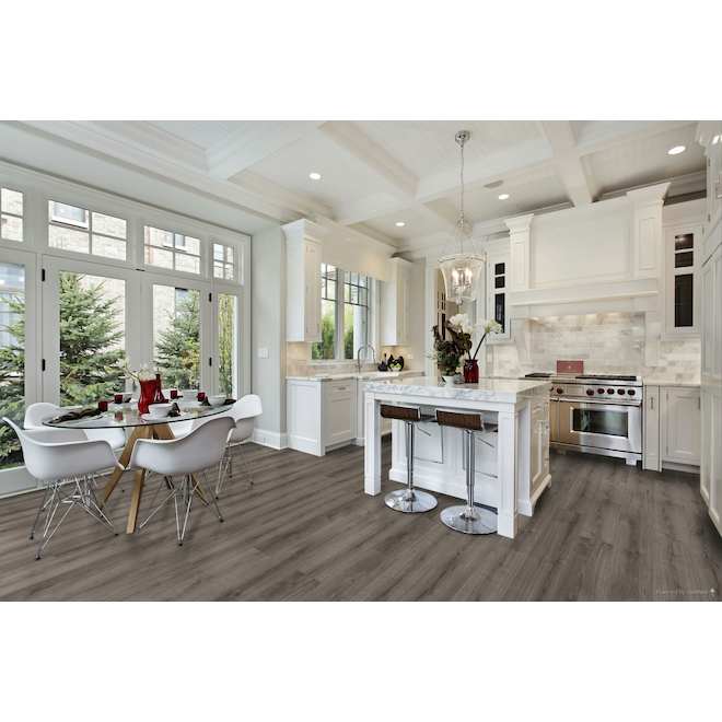 Quickstyle Solar 12-mm Laminate Flooring 7.68 x 47.32-in - Heritage Oak - 20.18-sq.ft/Box