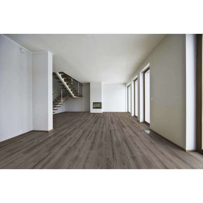 Quickstyle Solar 12-mm Laminate Flooring 7.68 x 47.32-in - Heritage Oak - 20.18-sq.ft/Box