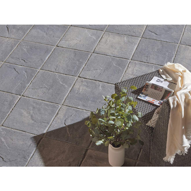 Permacon Saranak Patio Stone Natural Style Shadow Blend - 16 x 16-in